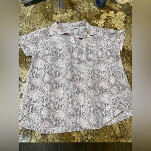 LOFT women’s 16 Pink Python Print short sleeved blouse - EXCELLENT CONDITION!